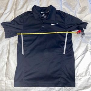 Nike shirt. Nike tennis shirt. Nike dri fit